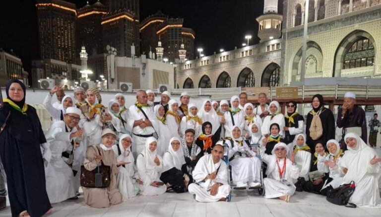 Puncak Perpisahan dengan Baitullah, Jemaah Darul Qurra Sukses Tunaikan Tawaf Wada’ dengan Khidmat