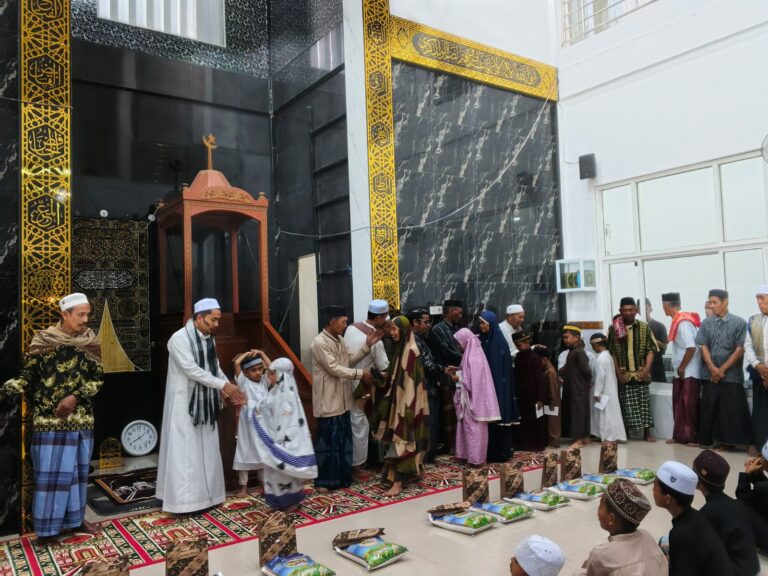 Memaknai Asyura, Keluarga Besar Darul Qurro Gelar Zikir Bersama dan Santuni Yatim Piatu