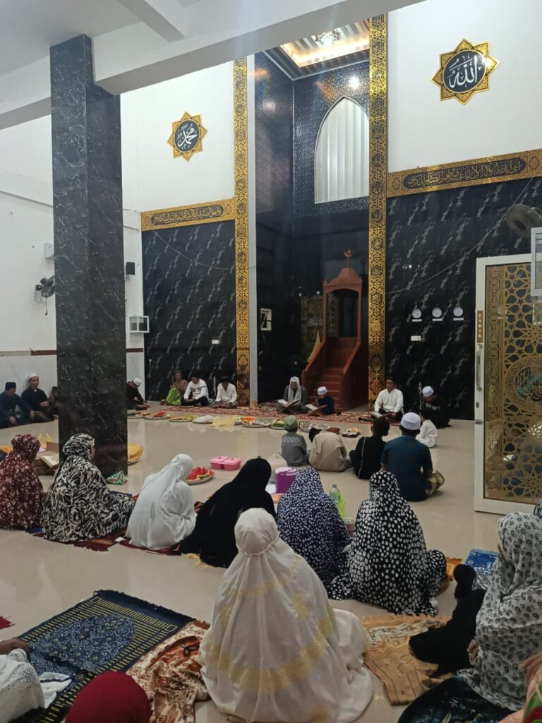 Syahdunya Malam 12 Rabiul Awal di Masjid Wakaf Darul Qurro: Momentum Teladani Akhlak Rasulullah